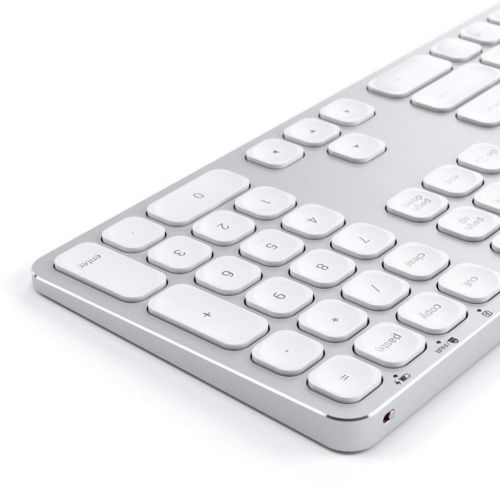 Satechi Wireless Keyboard for up to 3 devices - US English Layout - Silver